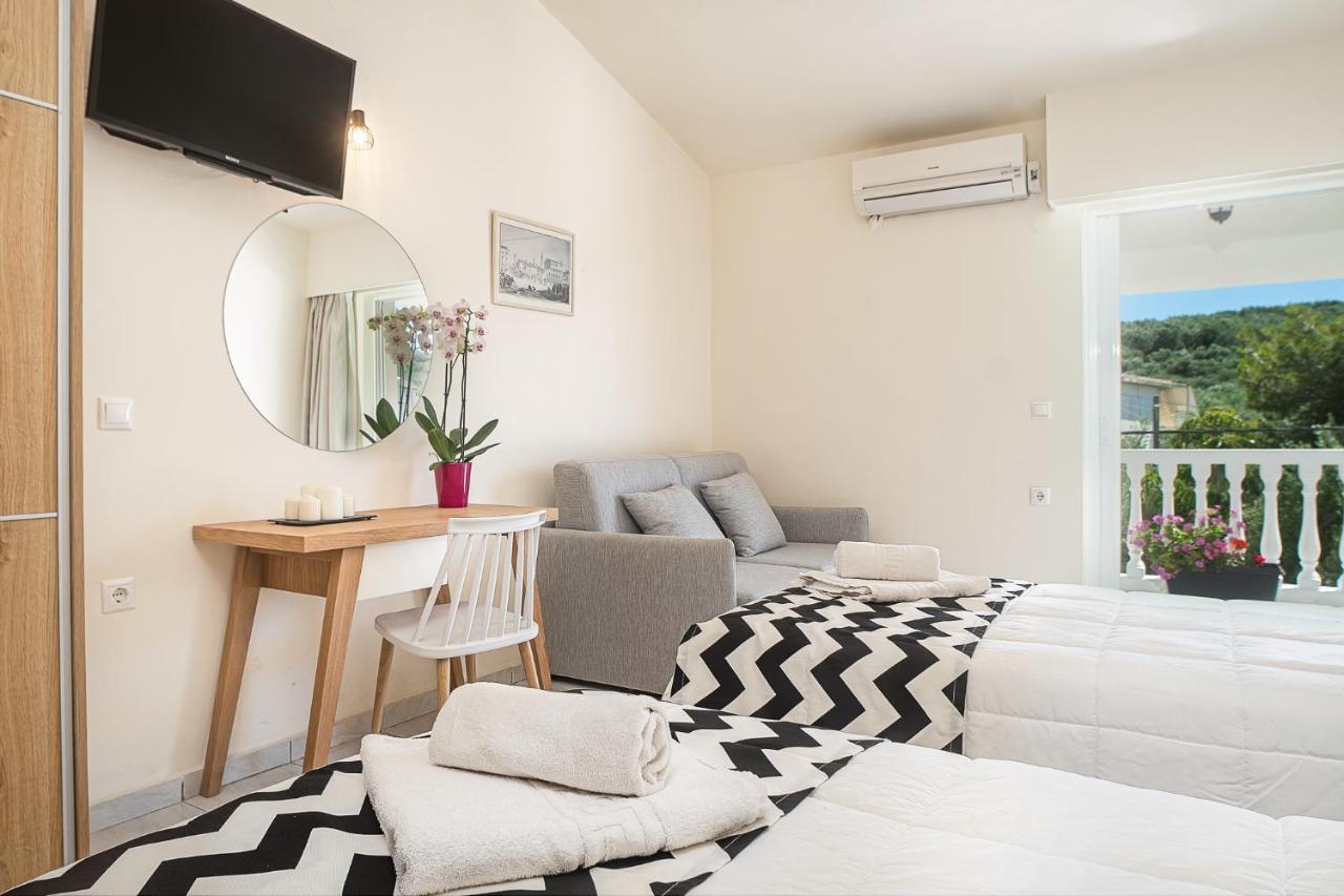 Sunrise Rent Rooms Ammoudi Exterior foto