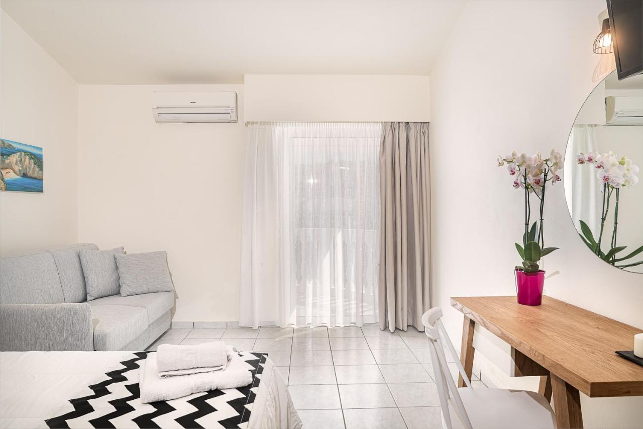 Sunrise Rent Rooms Ammoudi Exterior foto